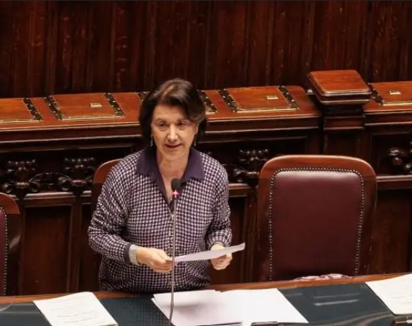 lucia annunziata sbotta ministro roccella