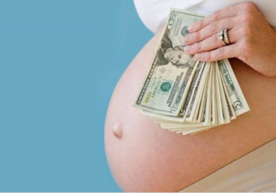 terragni femminista contro maternità surrogata
