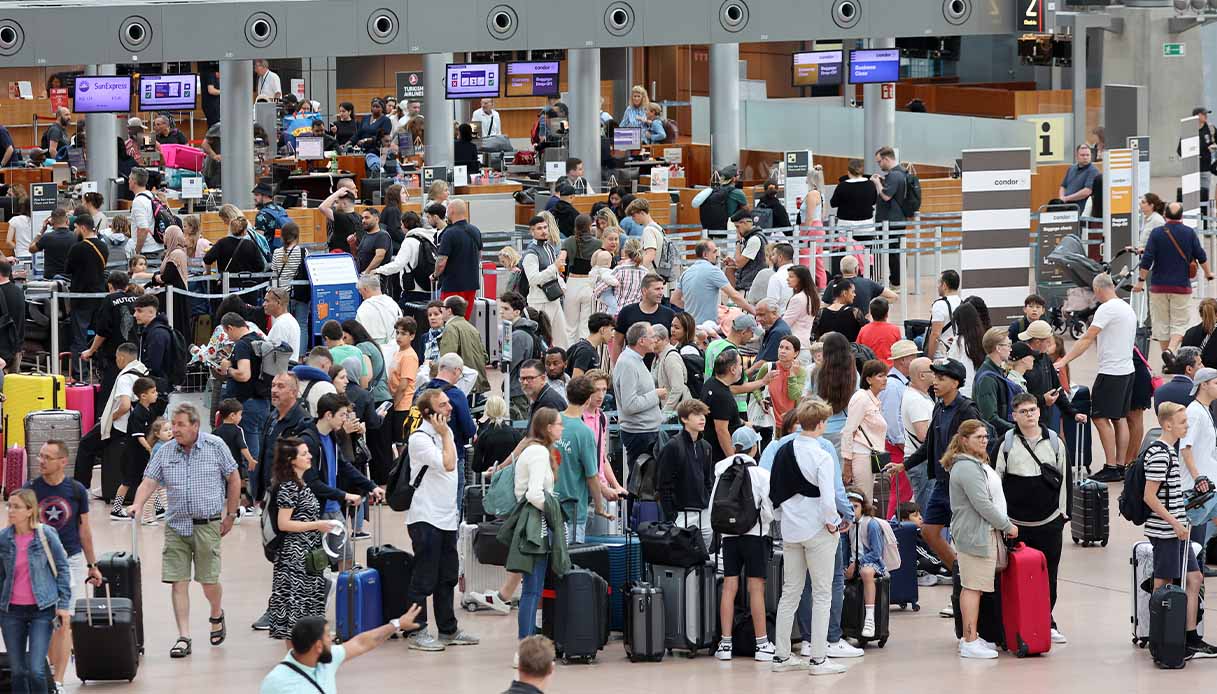amburgo chiuso aeroporto