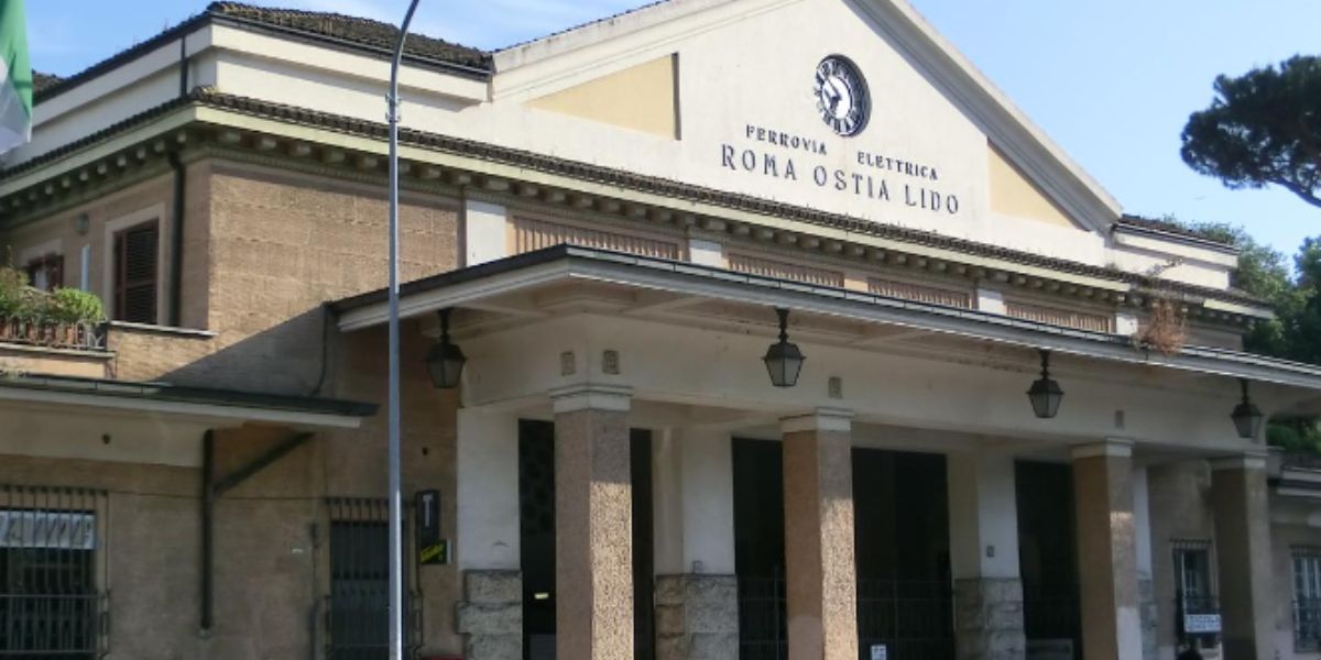 capostazione aggredito ritardo video