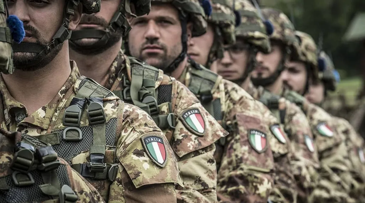 soldati europei durante esercitazione nel 2025, a quanto ammonta la spesa per la difesa in Italia e in Europa